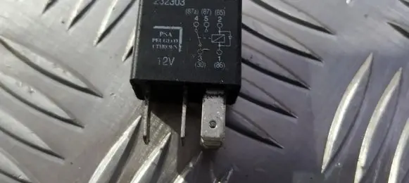 Peugeot 406 Other relay 232303
