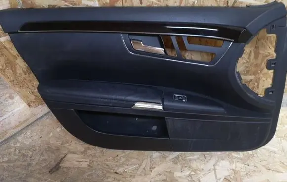 Mercedes-Benz S W221 Front door card panel trim