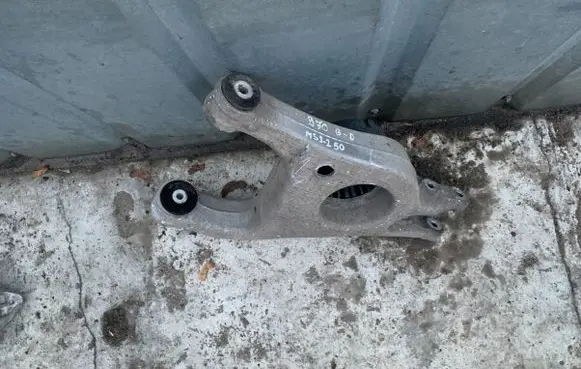 Rear upper control arm/wishbone