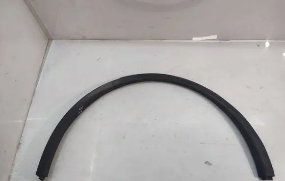 Tesla Model Y Rear arch trim 168386100A