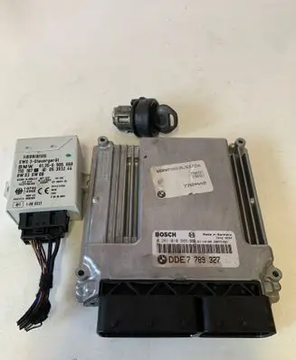 BMW 3 E46 Engine control unit/module 7789327 6905668 61356905668