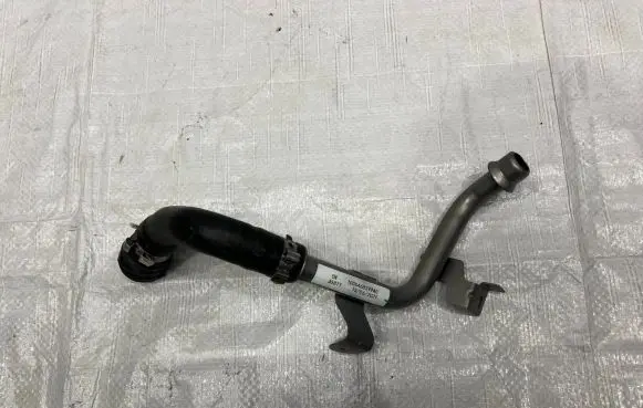 Maserati Grecale Engine coolant pipe/hose 06701564040
