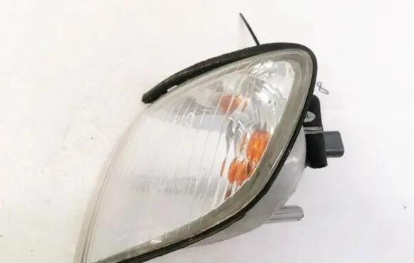 Front indicator light