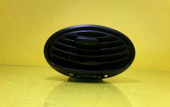 Ford Focus Dashboard side air vent grill/cover trim 98AB19893BJW