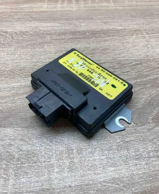 Mercedes-Benz ML W163 Transfer box differential control unit A1635457932 4450000051E