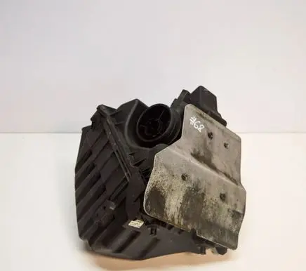 Audi A4 S4 B7 8E 8H Air filter box 06C133843
