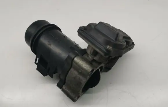 BMW 5 F10 F11 Throttle body valve 7810752 103785 8506359