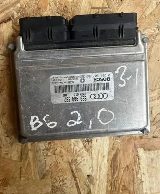Audi A4 S4 B6 8E 8H Engine control unit/module 8E0909557 26SA7965 0261207285