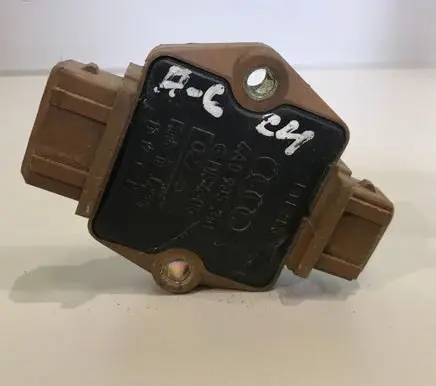 Audi A6 S6 C4 4A Ignition amplifier control unit 4A0905351