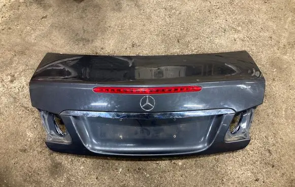 Mercedes-Benz E C207 W207 Tailgate/trunk/boot lid 2077500175 A2077500175