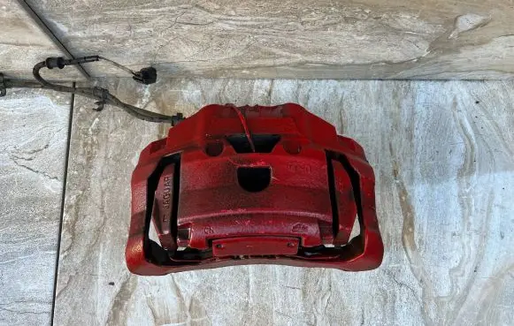Jaguar XJ X351 Front brake caliper 8W8DA