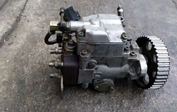 Volkswagen PASSAT B4 Fuel injection high pressure pump