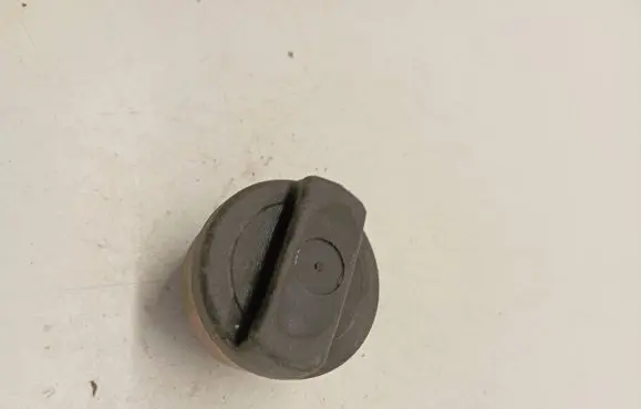Volkswagen PASSAT B3 Fuel tank filler cap 321201551K
