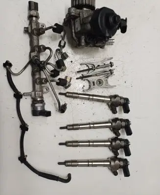 Volkswagen Golf VII Fuel injection system set 0445010538 04L130755E 0445110471
