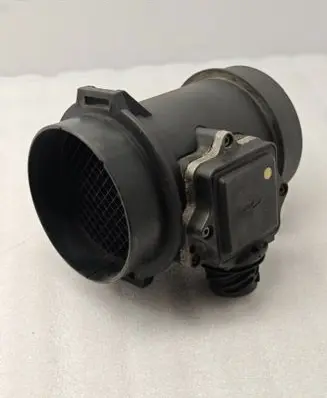 BMW 5 E39 Mass air flow meter 1703275 5WK9600 36470143