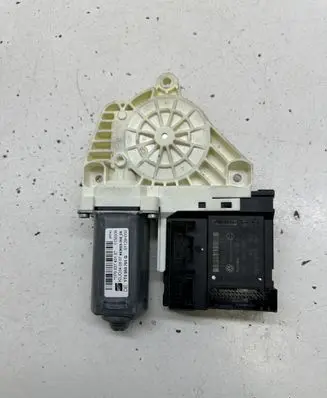 Seat Leon (1P) Front door window regulator motor 1T0959701G 1P0837401E 1K0959793M