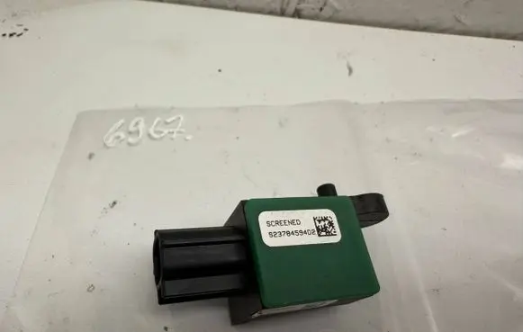 Skoda Superb B6 (3T) Airbag deployment crash/impact sensor 35081506 23784594D2 23784594
