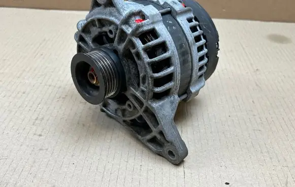 Mercedes-Benz CLA C117 X117 W117 Generator/alternator A0009063322