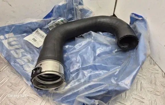 Opel Mokka Intercooler hose/pipe 95371558 1302287 2256002
