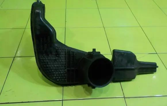 Mazda 6 Air filter box SH0513201