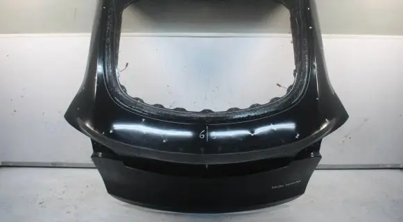Tesla Model Y Tailgate/trunk/boot lid