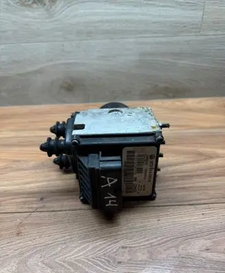 Volkswagen PASSAT B6 ABS Pump 3C0614095N 15594302 15594402D
