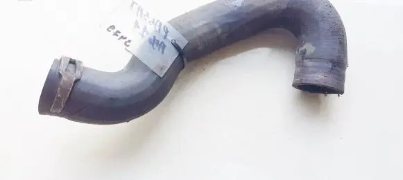 Volkswagen PASSAT B3 Engine coolant pipe/hose 357121051a