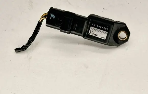 Volvo V50 Air pressure sensor 9639027480 2F09 0798005601