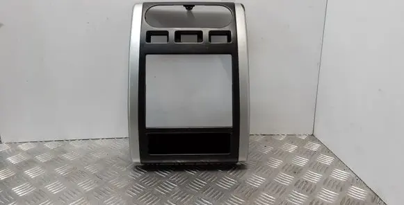 Nissan X-Trail T31 Radio/GPS head unit trim 68260JG40A