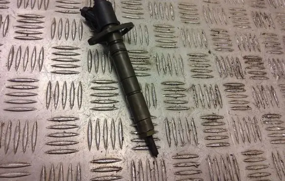 Land Rover Discovery 4 - LR4 Fuel injector 9x2q9k546db