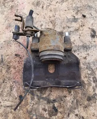 Volkswagen PASSAT B5.5 Front brake caliper
