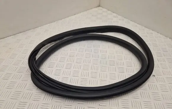 Volvo S60 Rear door rubber seal (on body)