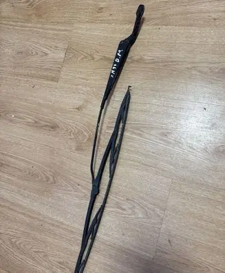 Citroen XM Front wiper blade arm