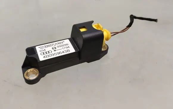 Audi A6 S6 C5 4B Airbag deployment crash/impact sensor 4B0959643B