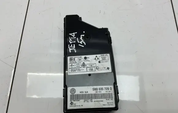 Volkswagen Jetta VI Head unit multimedia control 5N0035729D