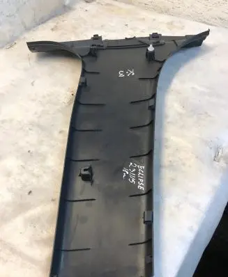 Mitsubishi Eclipse Cross (B) pillar trim (bottom) 7211a449