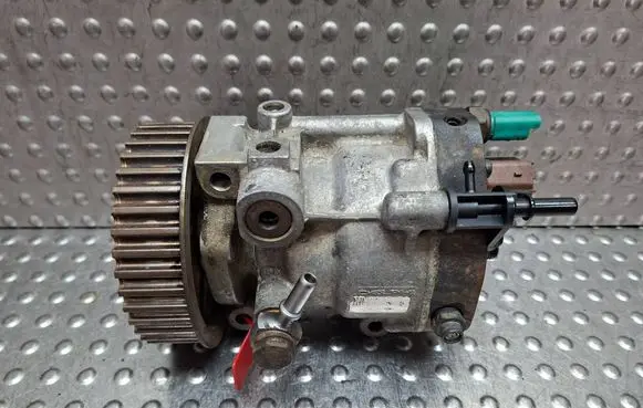 Renault Kangoo I Fuel injection high pressure pump S27624197
