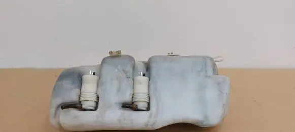 Mercedes-Benz 380 560SEC C126 Windshield washer fluid reservoir/tank 1268690620 1248690072 1265401017