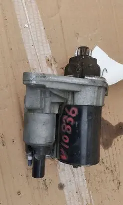 Volkswagen Golf V Starter motor 02T911023R
