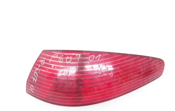 Peugeot 607 Rear/tail lights