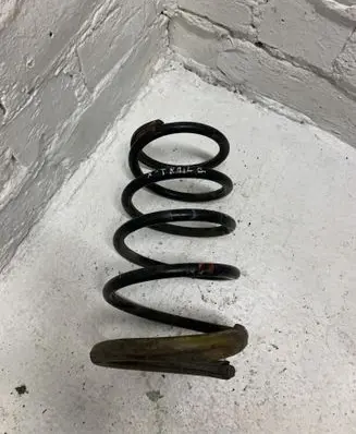 Nissan X-Trail T30 Rear coil spring