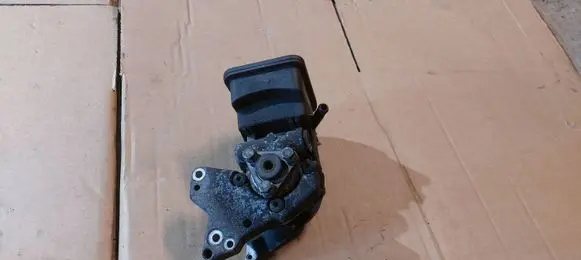BMW 3 E46 Power steering pump 6756575 7692974519