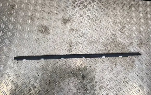 KIA Stonic Front door glass trim molding