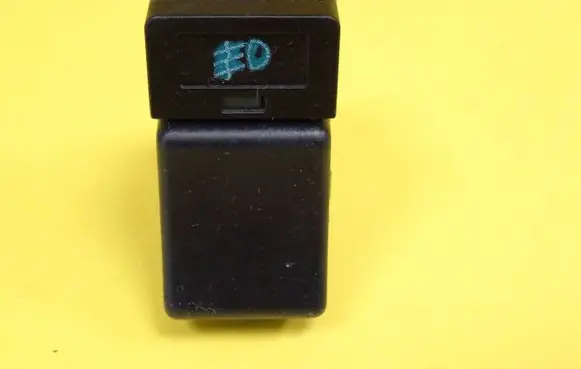 Volvo 850 Fog light switch 6800101
