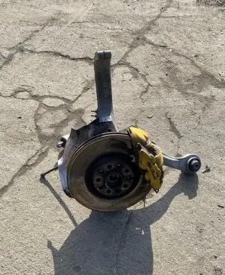 Alfa Romeo Stelvio Front wheel hub spindle knuckle 00505415510