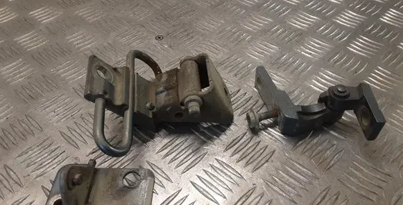 Seat Leon (1P) Front door hinge set 6Q0831412 5P0831402
