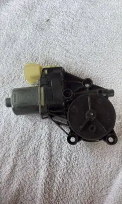 Ford Fiesta Front door window regulator motor 1852734