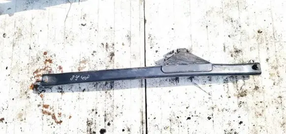 Volvo XC90 Engine mounting bracket
