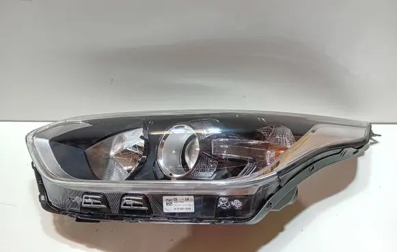 KIA Ceed Headlight/headlamp 92101J7050 LAMPA LEWA PRZEDNIA