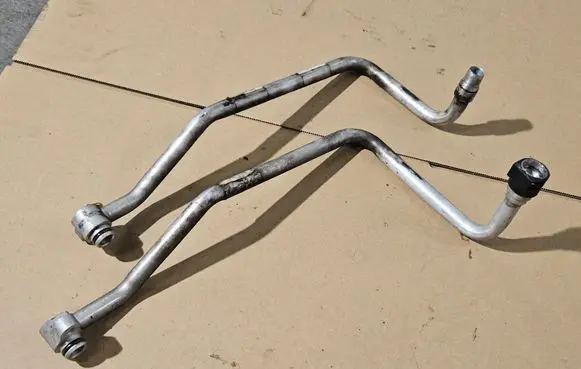 BMW X5M E70 Engine coolant pipe/hose 7589604